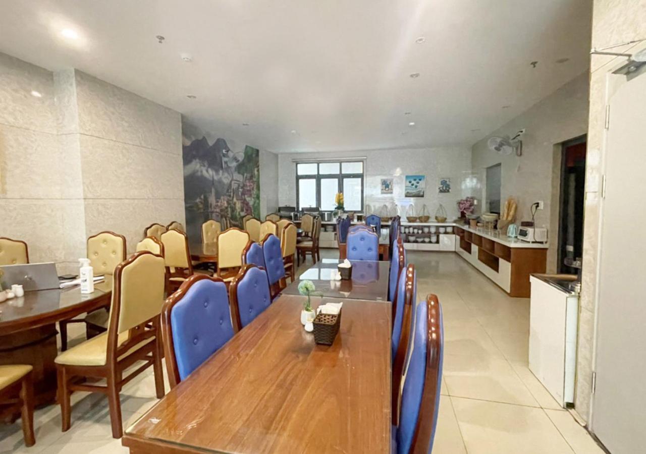 Yuni Hotel And Apartment Da Nang Buitenkant foto