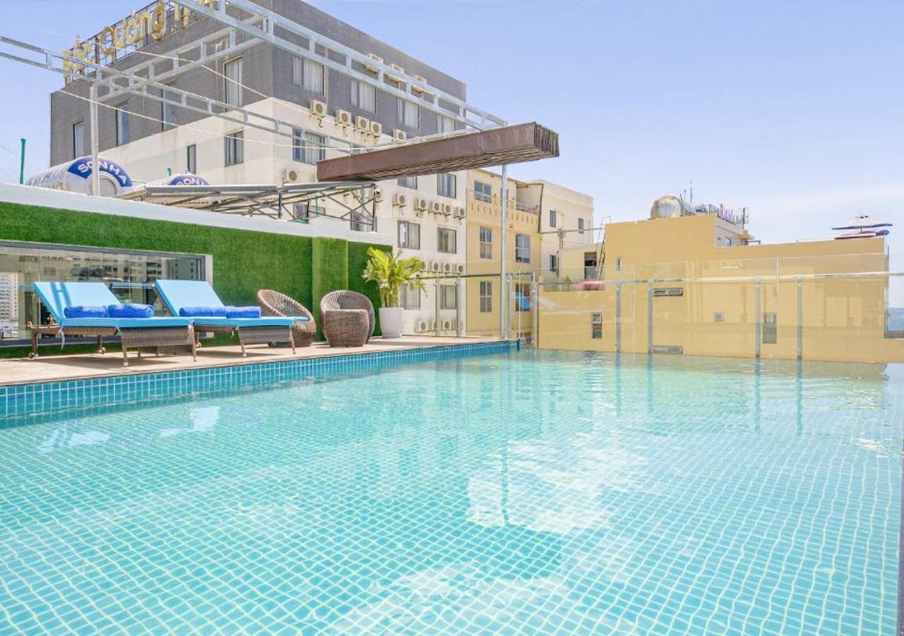 Yuni Hotel And Apartment Da Nang Buitenkant foto